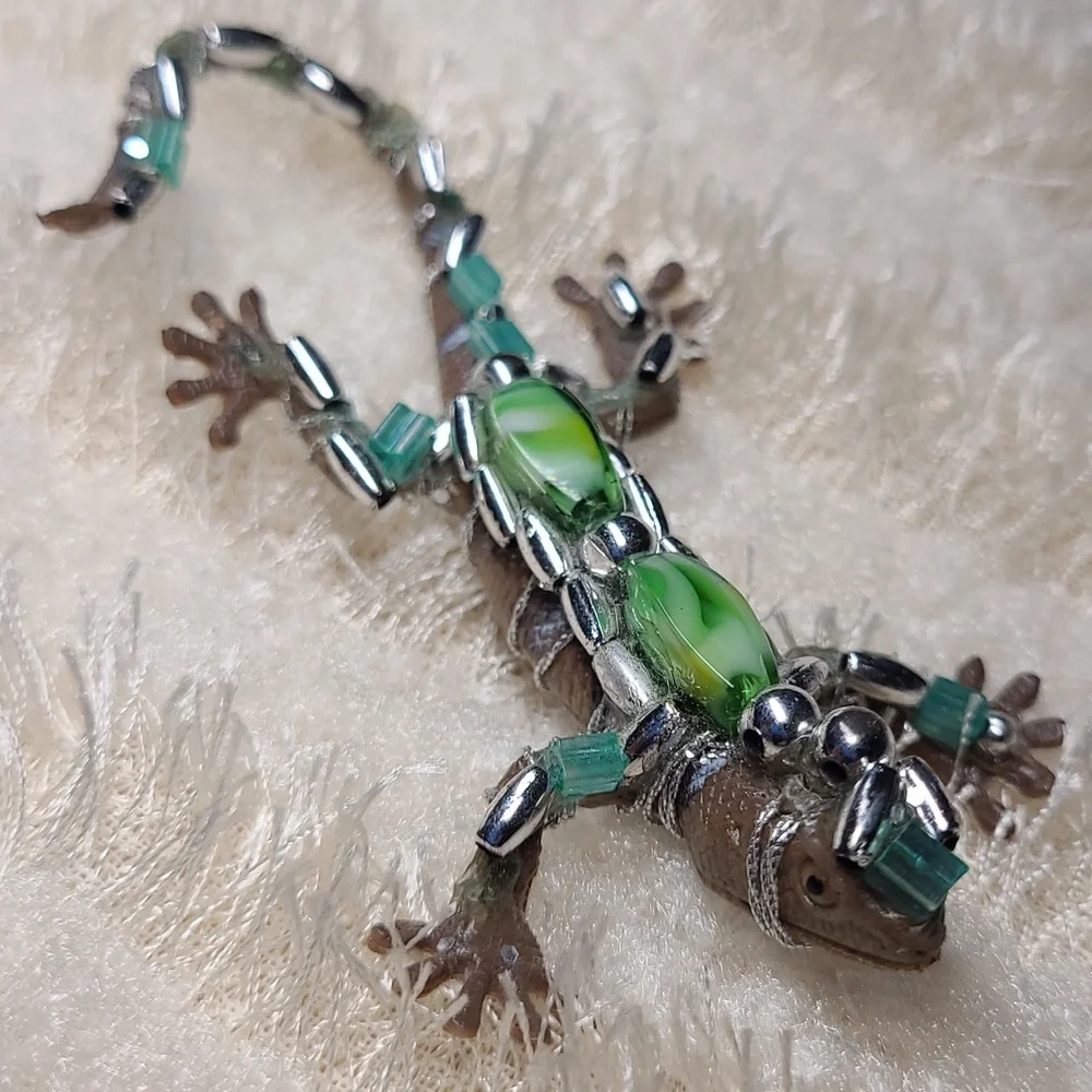 Unique Artisan Jeweled Lizard Brooch Transformer Style Hand crafted Beaded Gecko